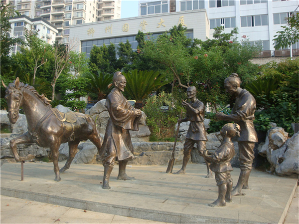 生產步行街民俗雕塑.jpg 生產步行街民俗雕塑.jpg