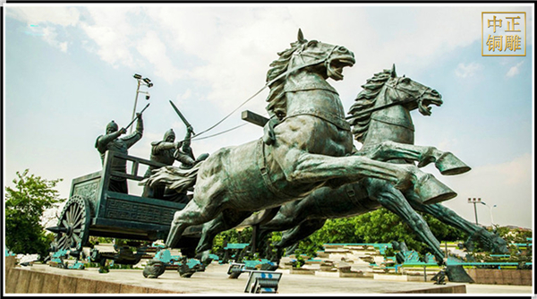 廣場銅馬車雕塑.jpg 廣場銅馬車雕塑.jpg