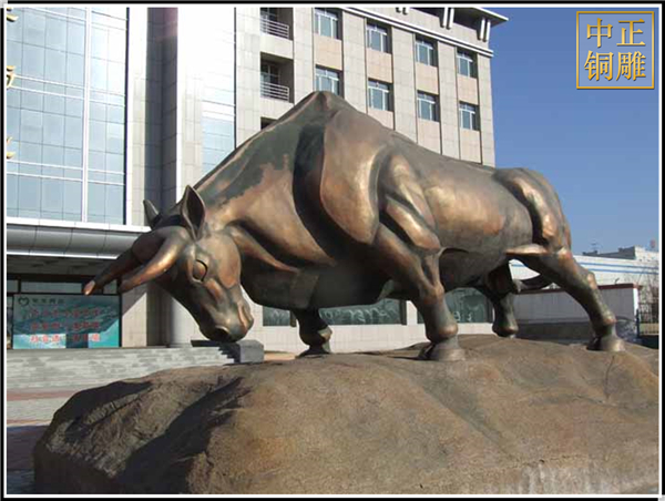 銅牛雕塑供應(yīng)商