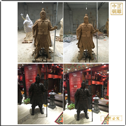 士兵拿劍槍人物銅雕塑