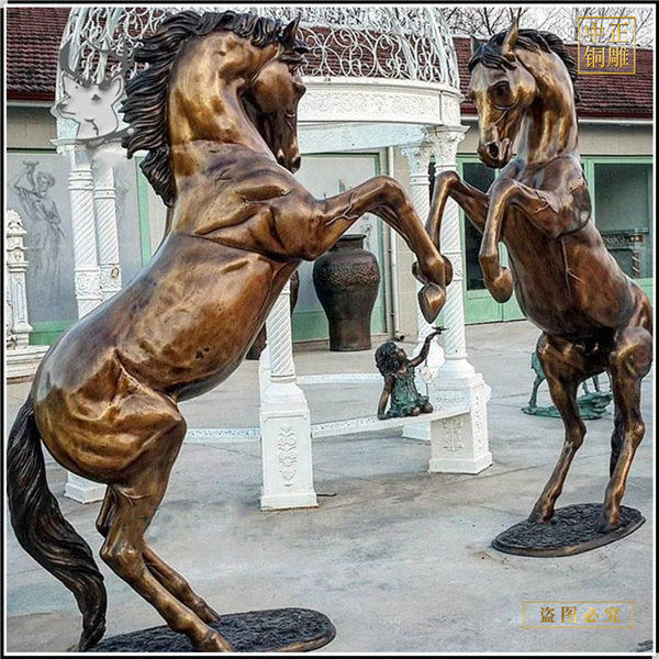 小區(qū)銅馬雕塑擺件