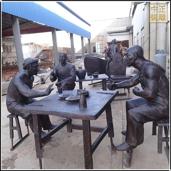 聊天人物雕塑價格