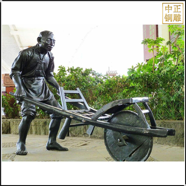 古代推車銅雕塑