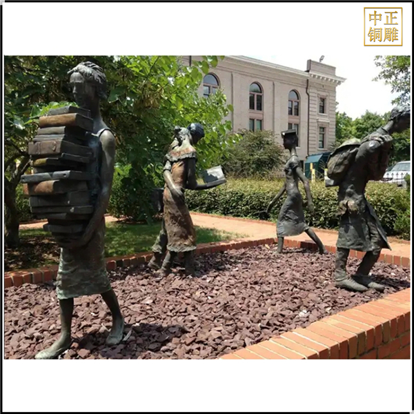 戶(hù)外青銅學(xué)生抽象雕塑.jpg 戶(hù)外青銅學(xué)生抽象雕塑.jpg