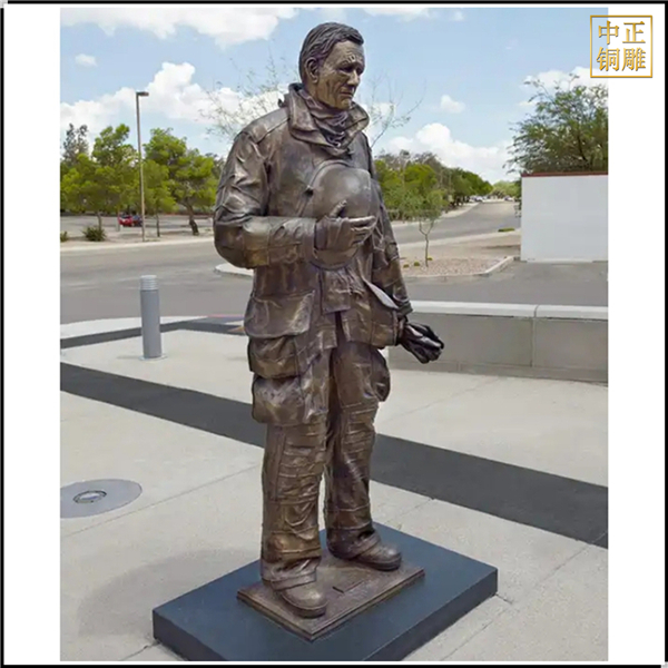 西方消防人物銅雕塑